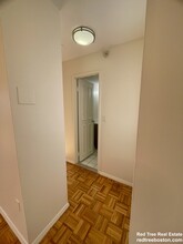 175 Freeman St, Unit 905 in Brookline, MA - Foto de edificio - Building Photo