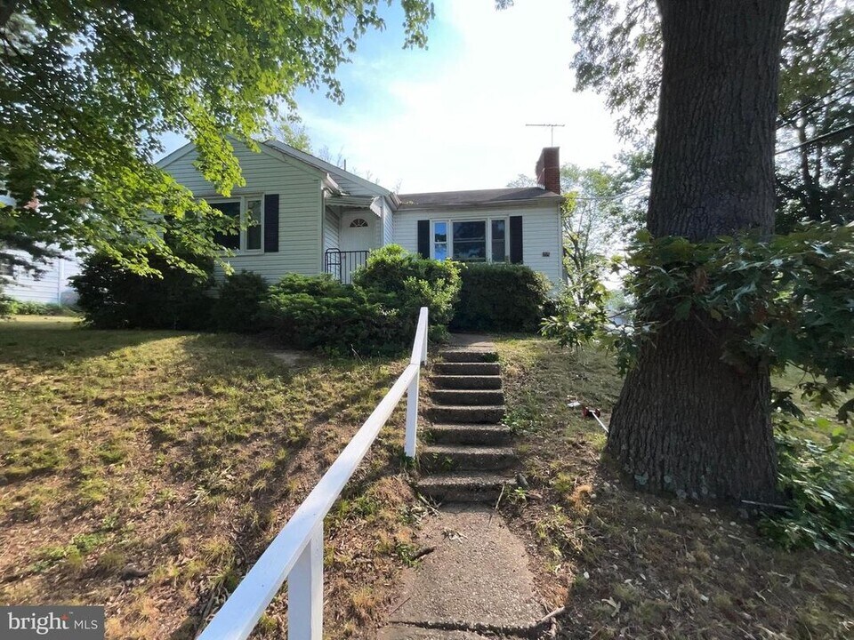 3432 Navy Day Dr in Hillcrest Heights, MD - Building Photo