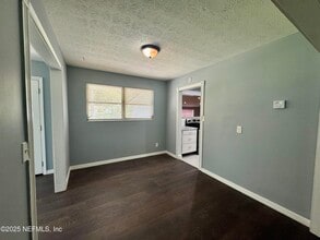 2366 Betsy Dr in Jacksonville, FL - Building Photo - Building Photo