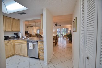 1406 Pine Lake Dr, Unit 6 in Venice, FL - Building Photo - Building Photo