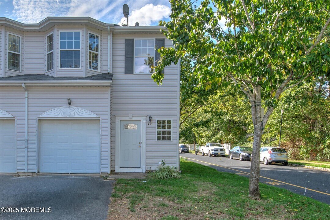 1 Esplanade Way in Berkeley Township, NJ - Building Photo