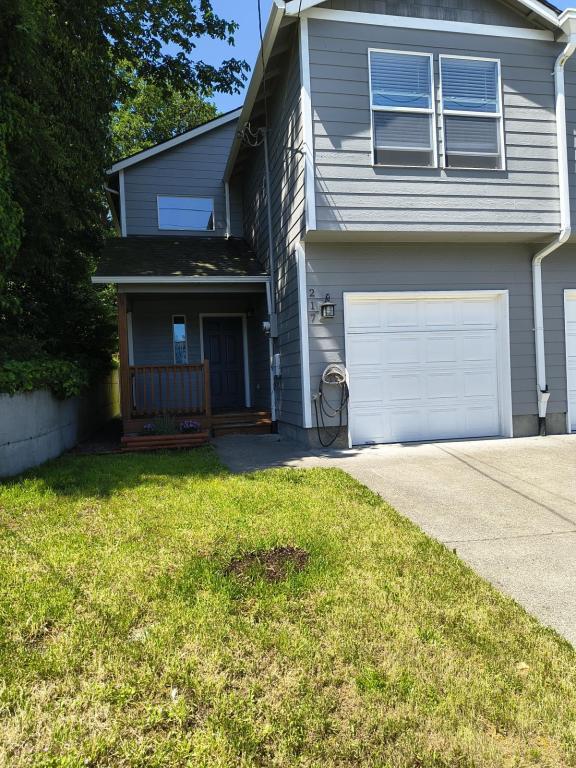 property at 217 S 4th St