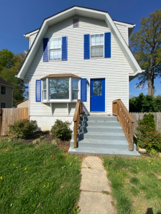 1612 Hilltop Rd in Edgewater, MD - Building Photo