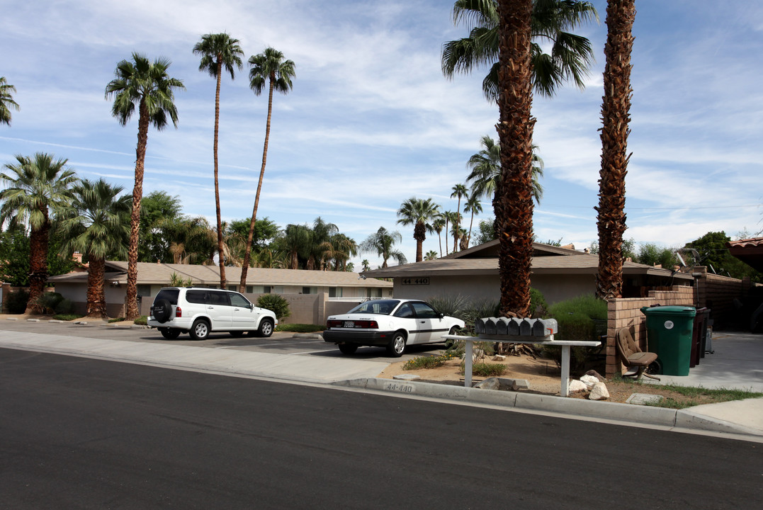 44408-44440 Acacia Dr in Palm Desert, CA - Building Photo