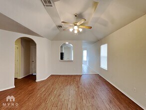 6539 Estes Flats in San Antonio, TX - Building Photo - Building Photo