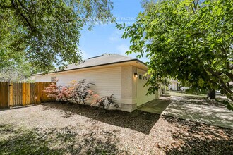 13973 Crestwick Dr W in Jacksonville, FL - Building Photo - Building Photo