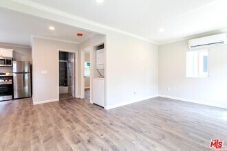 1227 E Harvard St in Glendale, CA - Foto de edificio - Building Photo