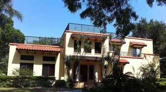 201 Blanca Ave in Tampa, FL - Building Photo