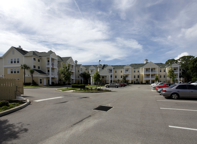 Royal Palms Senior in Titusville, FL - Foto de edificio - Building Photo