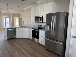 492 Driftwood Dr in Ellenton, FL - Building Photo - Building Photo