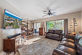 25 Lexington Ln W in Palm Beach Gardens, FL - Building Photo - Building Photo