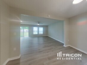 11167 Nexus St in Spring Hill, FL - Building Photo - Building Photo
