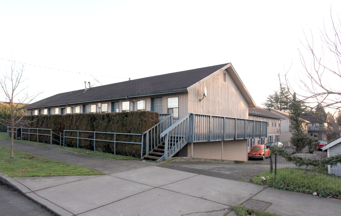 Steven House Apartments in Seattle, WA - Building Photo