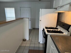 2705 W Tuckey Ln in Phoenix, AZ - Building Photo - Building Photo