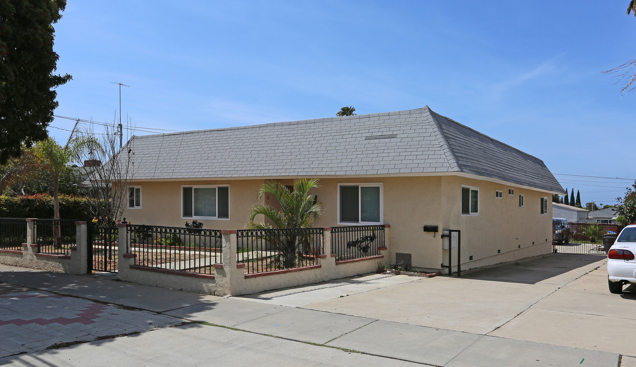 240 5th Ave Apartments in Chula Vista, CA - Building Photo