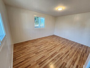 10447 Cantara St in Sun Valley, CA - Building Photo - Building Photo