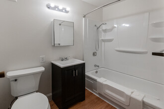 Auburn Oaks in Citrus Heights, CA - Foto de edificio - Interior Photo