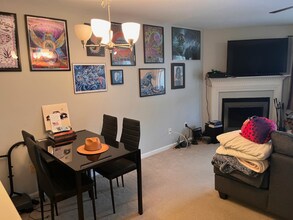 8 Rose Ln in Danbury, CT - Building Photo - Building Photo