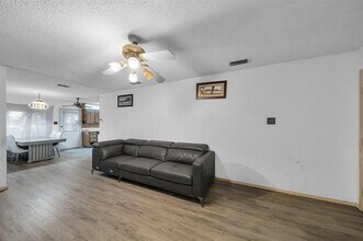 6510 Oak Forest Ct in Fort Worth, TX - Building Photo - Building Photo