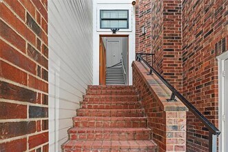3235 Cole Ave in Dallas, TX - Building Photo - Building Photo