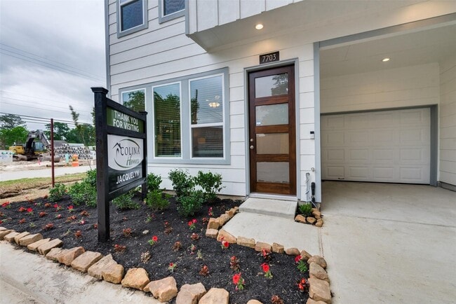 7713 Rainbow Cl in Houston, TX - Building Photo - Building Photo