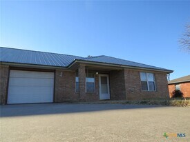 204 S 34th St in Gatesville, TX - Building Photo