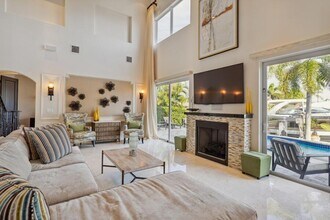 2461 SE 10th St in Pompano Beach, FL - Building Photo - Building Photo