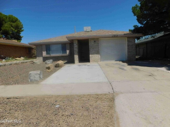 11957 Picasso Dr in El Paso, TX - Building Photo - Building Photo