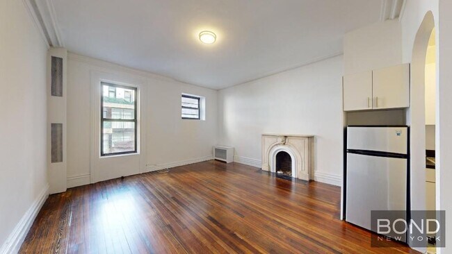 39 E 65th St in New York, NY - Building Photo - Building Photo
