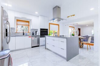 1230 SW 22nd Terrace in Miami, FL - Building Photo - Building Photo