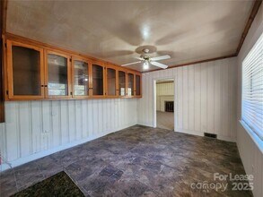 7604 Shady Ln in Charlotte, NC - Building Photo - Building Photo