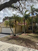 644 Sand Creek Cir in Weston, FL - Building Photo