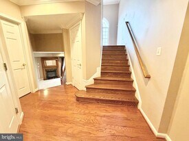 3344 Wilton Crest Ct in Alexandria, VA - Building Photo