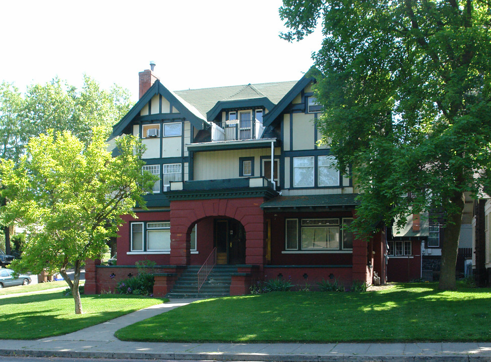 903 S Adams St in Spokane, WA - Building Photo