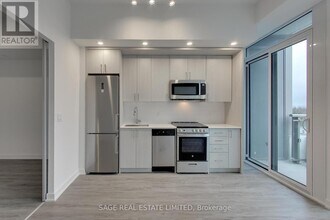 1-701 Cardiff Rd in Toronto, ON - Building Photo - Building Photo