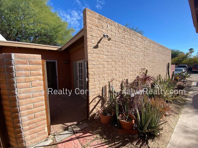 3411 E Glenn St in Tucson, AZ - Building Photo - Building Photo