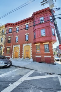 69-71 Congress Ave in Chelsea, MA - Foto de edificio - Building Photo