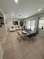 2231 N 66th Ave in Hollywood, FL - Building Photo