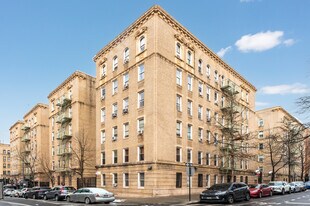 811 Walton Ave in Bronx, NY - Building Photo