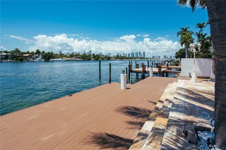 72 S Hibiscus Dr in Miami Beach, FL - Building Photo - Building Photo