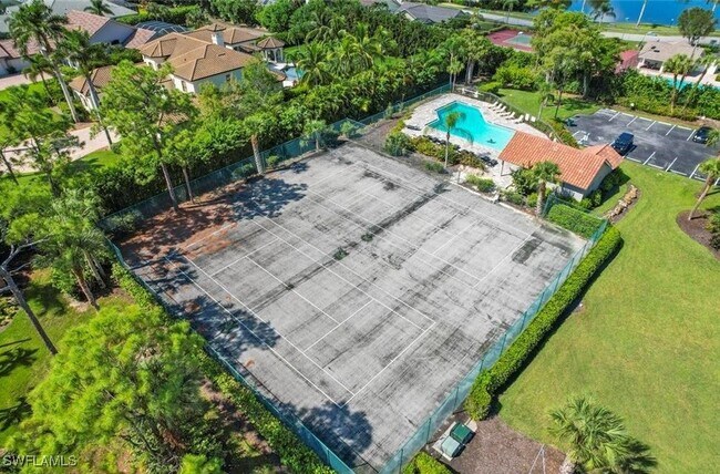 4325 Covey Cir in Naples, FL - Building Photo - Building Photo