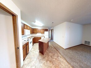 535 Figzel Ct in Tea, SD - Building Photo - Building Photo
