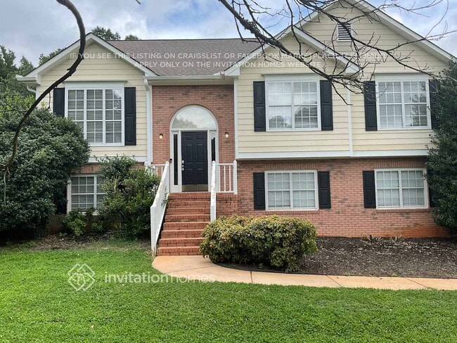 property at 2485 Misty Hollow Ln