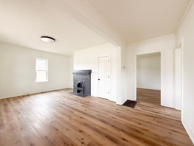 2456 Monterey Hwy in Sparta, TN - Building Photo - Building Photo