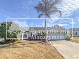 8755 Fort Socrum Village Way in Lakeland, FL - Building Photo