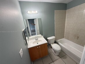 18224 NW 40th Pl in Miami Gardens, FL - Building Photo - Building Photo