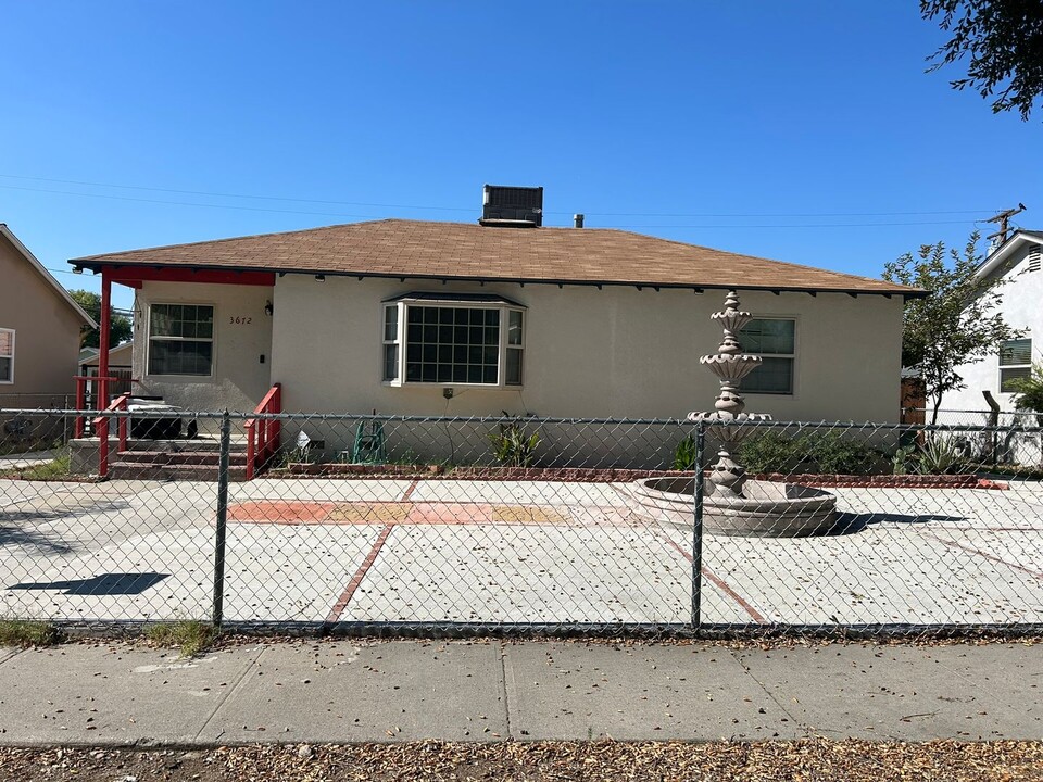 3672 N Lugo Ave in San Bernardino, CA - Building Photo