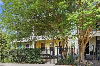 4424 Blossom St in Houston, TX - Building Photo - Building Photo