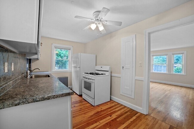 431 Adams St in Quincy, MA - Building Photo - Building Photo