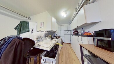 658 W Briar Pl in Chicago, IL - Building Photo - Building Photo
